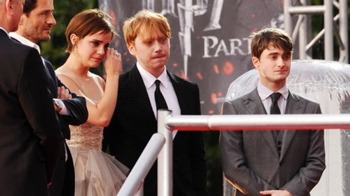 Könnyezve búcsúztatták a Harry Pottert!