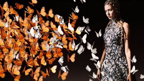 Björk is Alexander McQueenre emlékezik