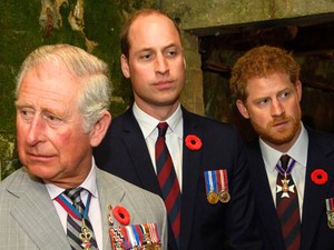 Harry herceg ennél mélyebben nem is bánthatta volna meg az uralkodót: Károly király szíve darabokban van