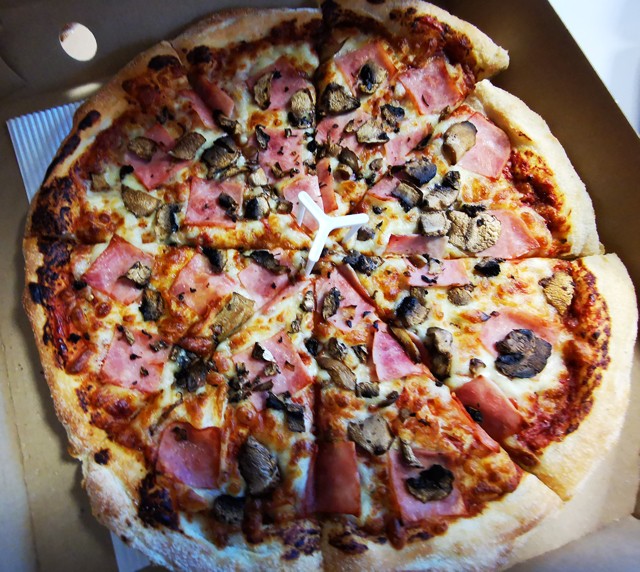 Pizza Hut új pizzatésztáját meg kell kóstolnod