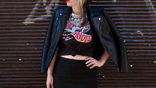 Így megy bulizni a divattervező