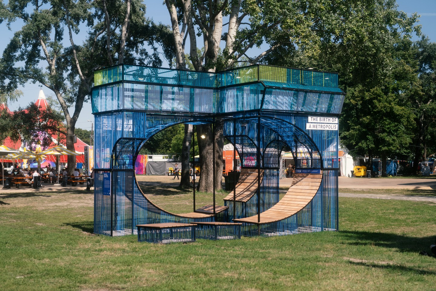 Egyszerre műalkotás, és pihenőpont