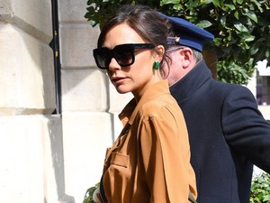 Te tudod értelmezni Victoria Beckham ruháját?