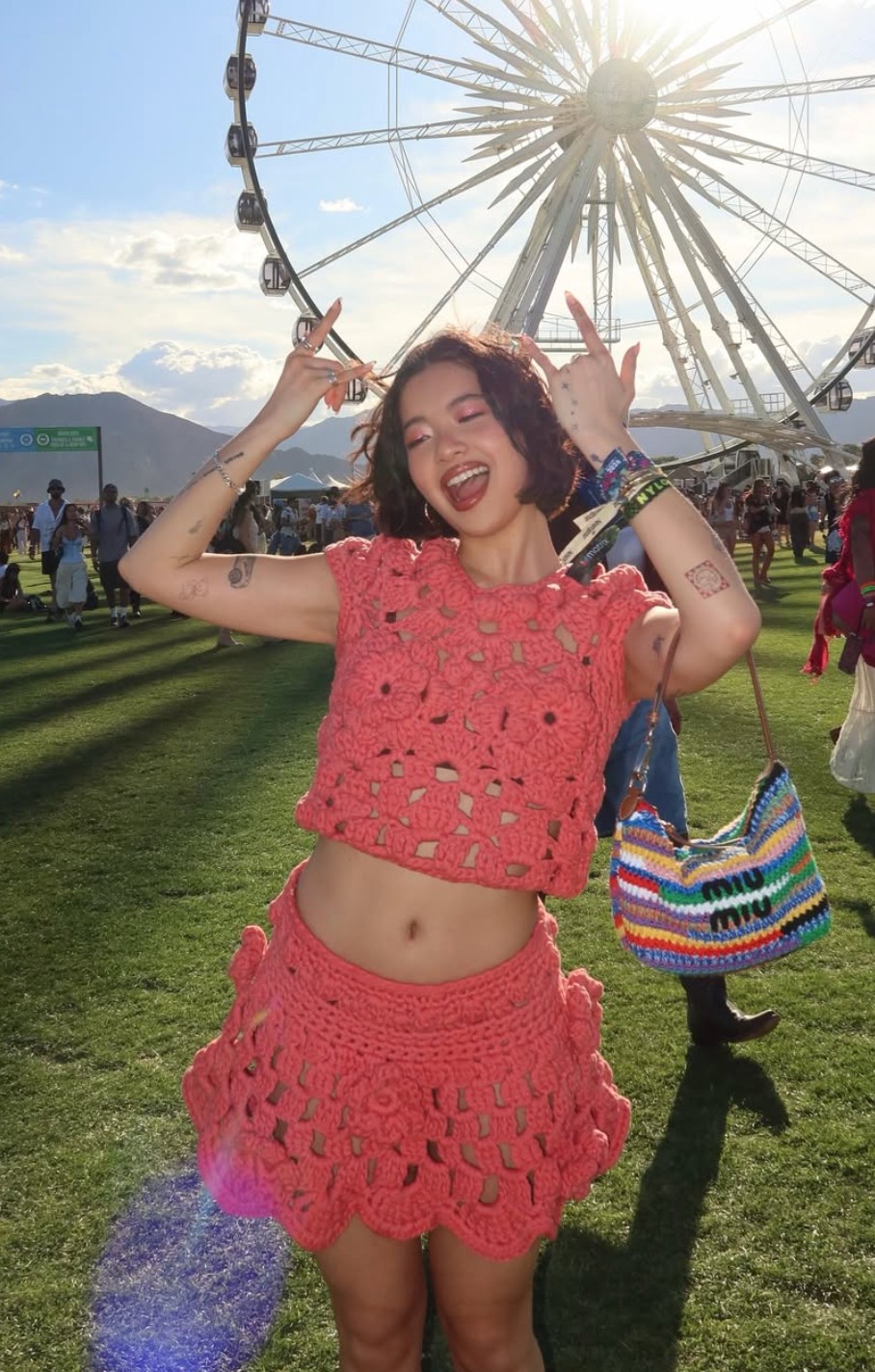 A horgolt darabok is nyerők. A trend idén nyáron a fesztiválokon túl is folytatódni fog.