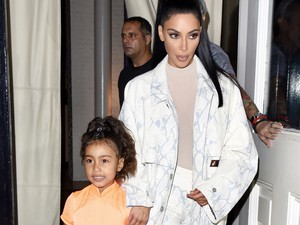 Kim Kardashian 5 éves kislánya videoklipet rendezett