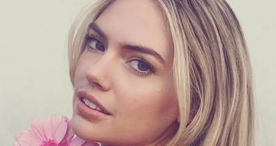 Kate Upton teniszezik, de mindenki csak a melleit nézi