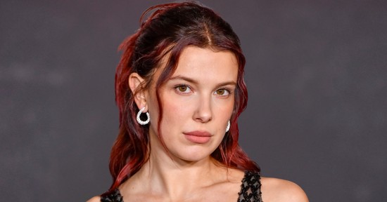 Millie Bobby Brown pucérruhájától azonnal zavarba jössz, csak úgy ordít belőle a meztelenség