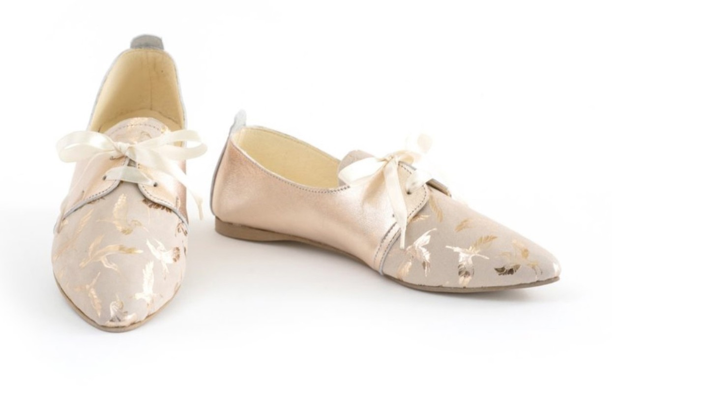 Madármintás fűzős cipő MANDRAGORA DESIGN 39900 Ft