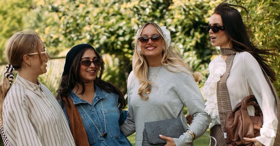 Szoros barátság vagy társfüggőség? Így ismerheted fel a jeleket