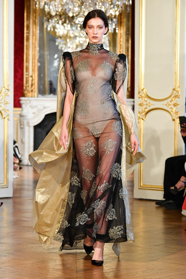 Egyedüli magyar tervezőként vett részt a párizsi Haute Couture Fashion Week-en és ruhái mindenkit lenyűgöztek