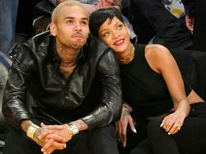 Hű! Chris Brown így üzent Rihannának szülinapján!