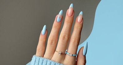 A tökéletes tavaszi köröm idén babakékben pompázik