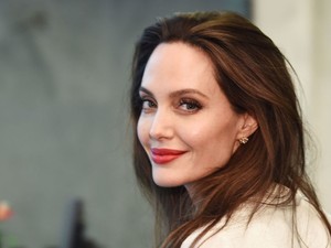Angelina Jolie félelmetesen gyönyörű új filmjében - így fest majd Maria Callasként