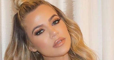 Khloé Kardashian erre a highlighterre esküszik! És mindössze 6 dollár!
