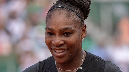 Mindenki Serena Williams cáparuhájáról beszél