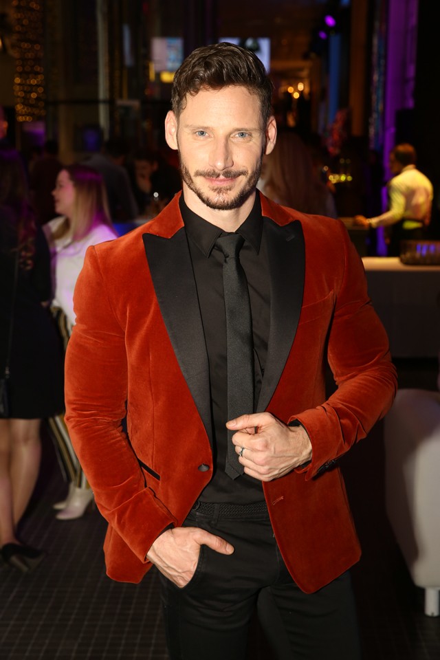 És a Women of the Year gála legstílusosabb férfija...