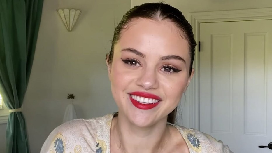 Selena Gomez pattanásokról, lelki békéről és sminktechnikájáról