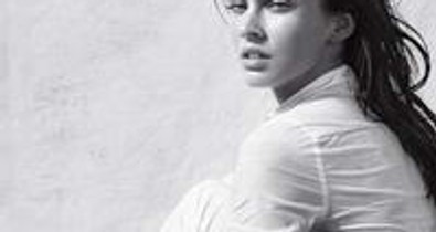 Megan Fox az Armaninak pózol!