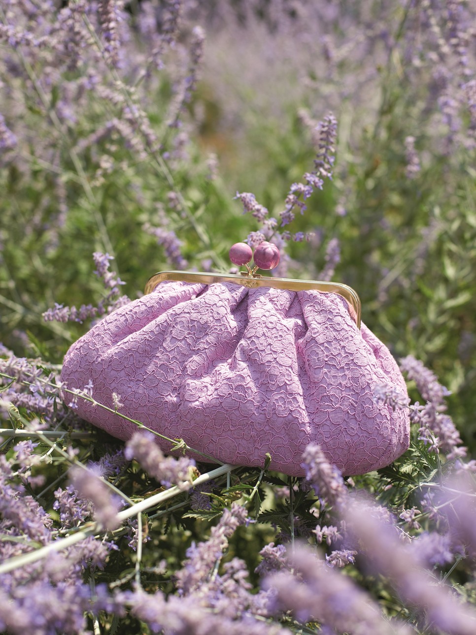 Működik az is, ha csak a kiegészítőid pompáznak pasztell színekben