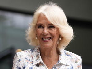 Kamilla királyné friss fotóján csak ámulunk, egészen elképesztő formában van az uralkodó felesége