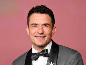 Ez a 28 éves lány rabolta el Orlando Bloom szívét, vele kezdett új életet Katy Perry után a 49 éves színész