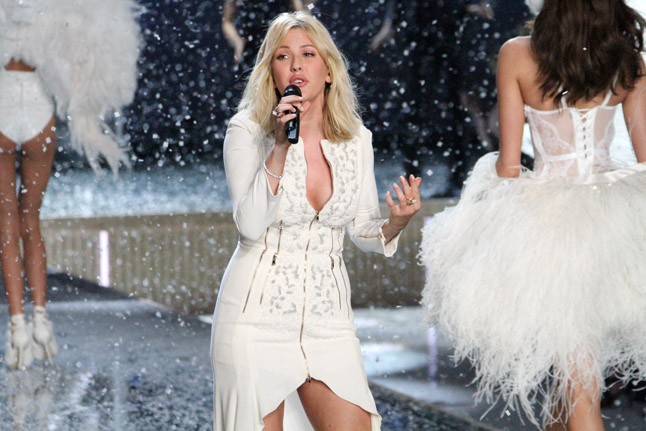 Ellie Goulding beugrása tökéletesen sikerült