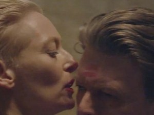 Androgün modell, a fiús lány és Tilda Swinton David Bowie klipjében