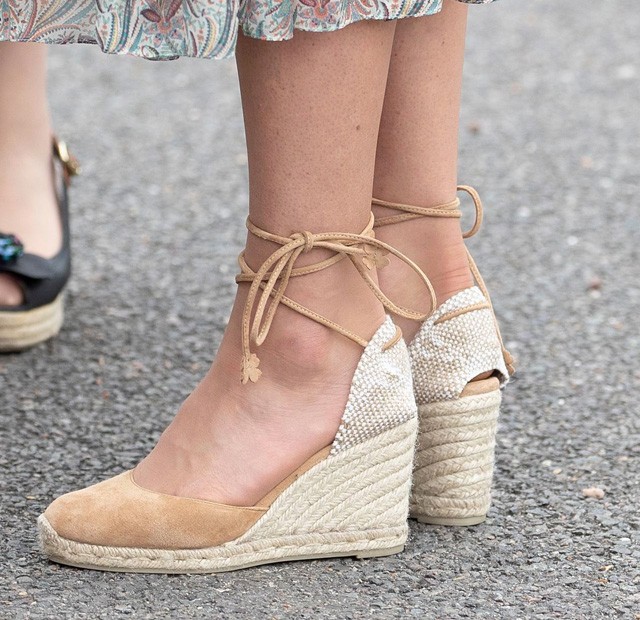 Kate Middleton nyári szandálja