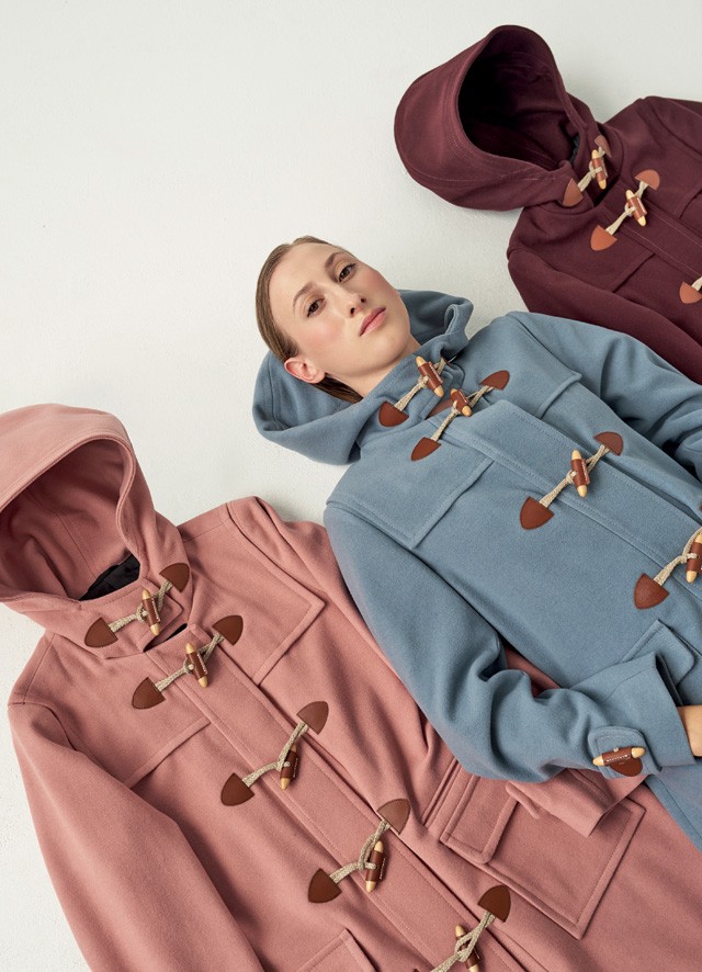 Örökzöld düftin - Ha nagybetűs télikabátra vágysz, a régi idők ködmönjeit idézte düftinkabát még mindig él, és virul.Szövetkabát TOMCSANYI 83 000 Ft