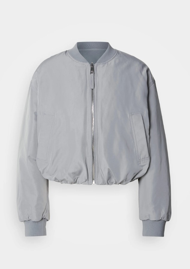 Dzseki BOSS - zalando.hu 41 790 Ft GLAMOUR-napok ideje alatt 20% kedvezménnyel 33432 Ft