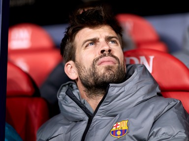 Piqué új barátnője kórházba került, ez áll a háttérben