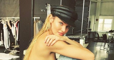 Fél éve szült, az első munkáján egyből vetkőzött a topmodell