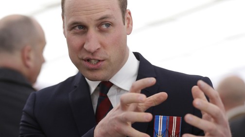 Úristen! Megunhatatlan Vilmos herceg magányos diszkótánca