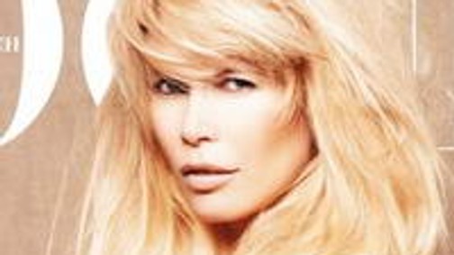 Terhes és meztelen!