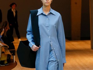 Az idei ősz színe a kék, és fontos ügyet támogat!