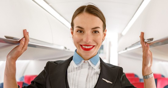 Egy magyar légiutas-kísérő elmeséli, milyen valójában a business a turista osztályhoz képest
