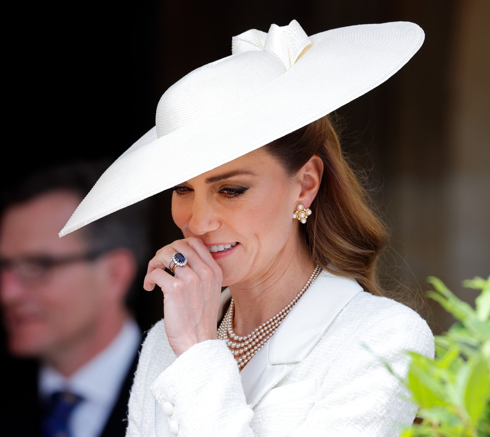 Katalin hercegné eljegyzési gyűrűje ragyogott Diana hercegné ujján is