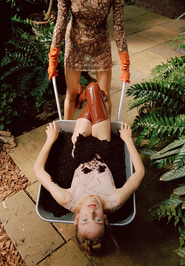 Emberkertészkedés a Numéro magazinban - Michal Pudelka megnyugatató képe