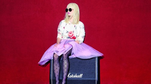 Palvin Barbara vöröses, Tatár Csilla hosszú hajjal: ezek voltak a GLAMOUR Women of the Year gála történetének legmeghökkentőbb frizurái