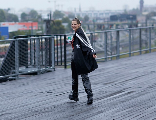 Lilit a berlini utca inspirálja a mindennapi öltözködésben