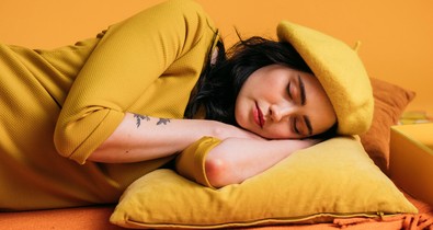 5 apró szokás, amivel alvás közben teszed tönkre az arcod, anélkül, hogy tudnál róla