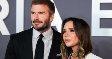 A kamerák előtt flörtölt David és Victoria Beckham, fontos apropóból fotózták a sztárpárt