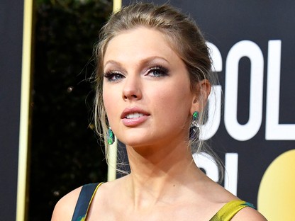 Taylor Swift filmje hatalmas bukás volt, de emelt fővel érkezett a Golden Globe gálára