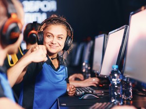 „A női játékosoknak is helyük van ebben a világban" -  a magyar női e-sport válogatott egyik tagjával beszélgettünk