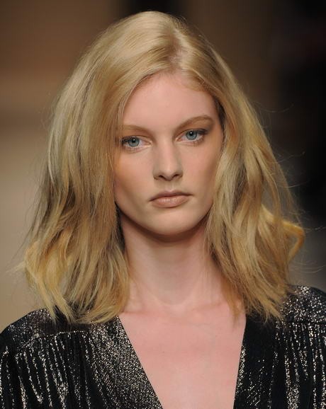 A Salvatore Ferragamo kifutóján.