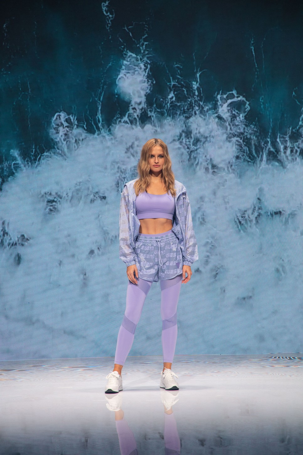 GUESS Karolina Pisarek