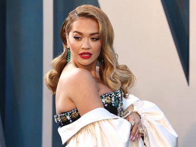 Rita Ora meztelenruhában hódított a vörös szőnyegen