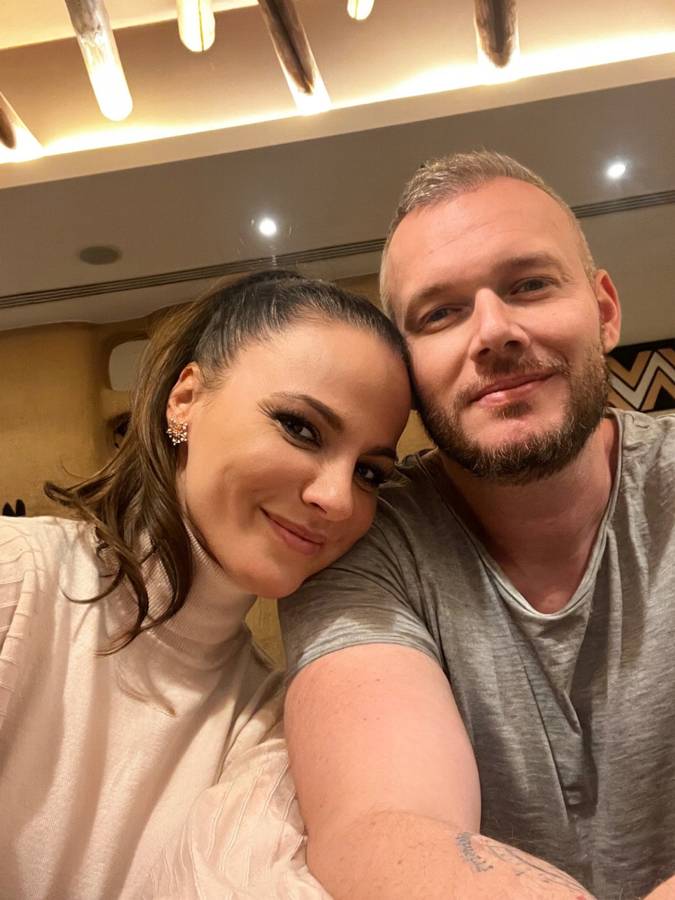 Péter Szabó Szilvia és Völgyesi György egy kislány, Emma büszke szülei