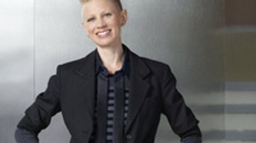 Egy 38 éves tanítónő a legjobb divattervező