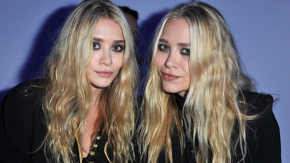 Emlékszel még, amikor Mary-Kate Olsen és Ashley Olsen is szőke hajjal hódítottak?